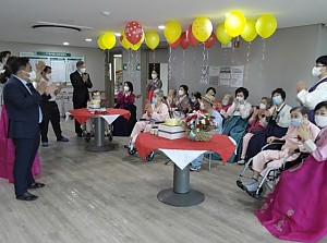 생활속 거리두기의 성산 어버이날 