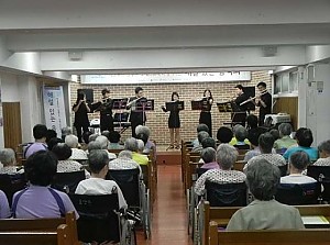 아울로스 플루트 오케스트라 공연